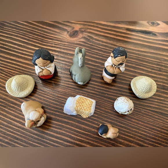 Peruvian Handmade Clay 9-Piece Mini Nativity Set 1" H Christmas Original Box - Picture 2 of 12